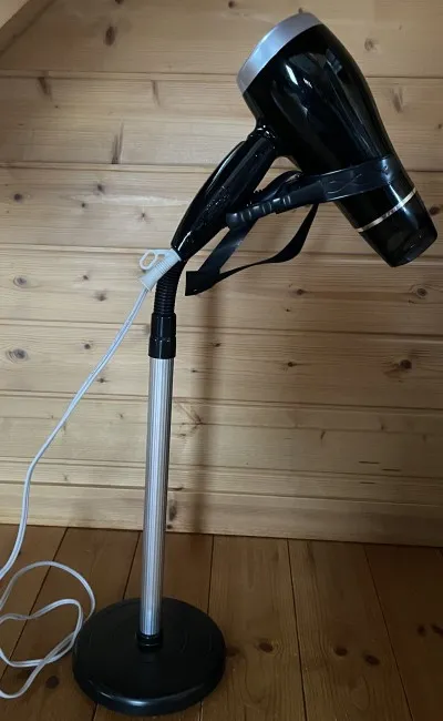 ドライヤースタンド